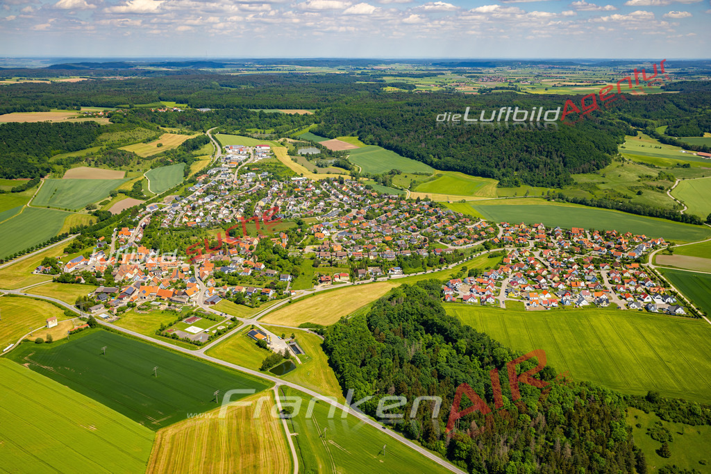 Aktuelles Luftbild von  Neusitz - Die Luftaufnahme wurde 2022 mittels UL-Flugzeug erstellt ( keine Drohne ) - hochauflösende Kamera-Systeme von  Canon -Beste Qualität - Für grossformatige Ausdrucke geeignet. Die Geschenkidee !
