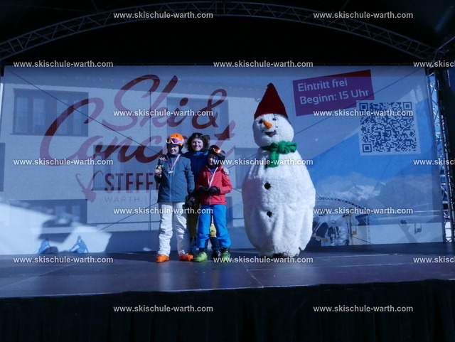 Gruppe Olivia | Photos von der Skischule Warth - Realisiert mit Pictrs.com