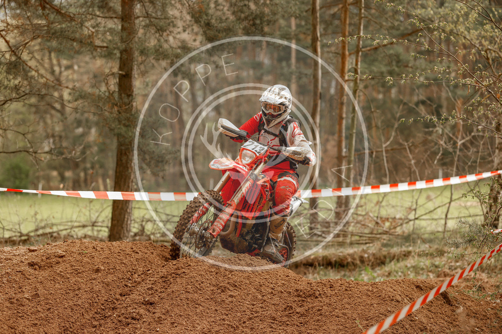 4TaktLauf1-576 | koppe-media - Realisiert mit Pictrs.com
