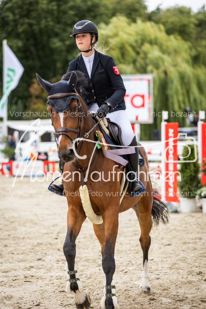 BHO-2PhSpr-M-5-2444 | MomenTaufnahmen Pferdesportfotos