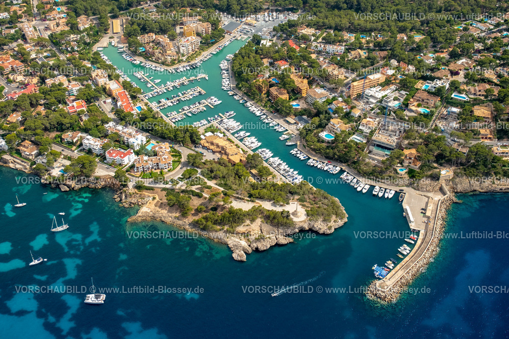 Mallorca230600418N | Luftbild, Yachthafen von Santa PonÃƒÆ’Ã‚Â§a, Puerto de Santa PonÃƒÆ’Ã‚Â§a mit Creu de Santa PonÃƒÆ’Ã‚Â§a, Ortsansicht, Santa Ponsa, Calvia, Balearen, Mallorca, Balearische Inseln, Spanien