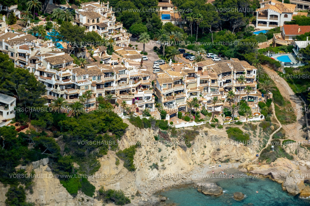 Mallorca230600199N | Luftbild, Club Monte de Oro, Wohnanlage mit Swimmingpool-Landschaft, Balkone, Costa de la Calma, CalviaÃƒâ€šÃ‚Â , Balearen, Mallorca, Balearische Inseln, Spanien
