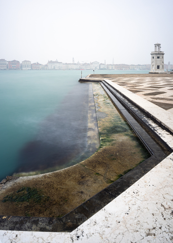 Landschaftsbilder_Landschaftsfotos_Kaufen_Wandbilder_Roman_-Huditsch-Fotografie_033_Italien_Venedig | Exklusiver Webshop für hochwertige Landschaftsfotos aus Kärnten, Österreich und der ganzen Welt.
Landschaftsfotos auf Leinwand, Acrylglas, Aludibond
Wandbilder online kaufen, fürs Zuhause oder als Geschenk zum Geburtstag, Weihnachten und mehr - Realisiert mit Pictrs.com