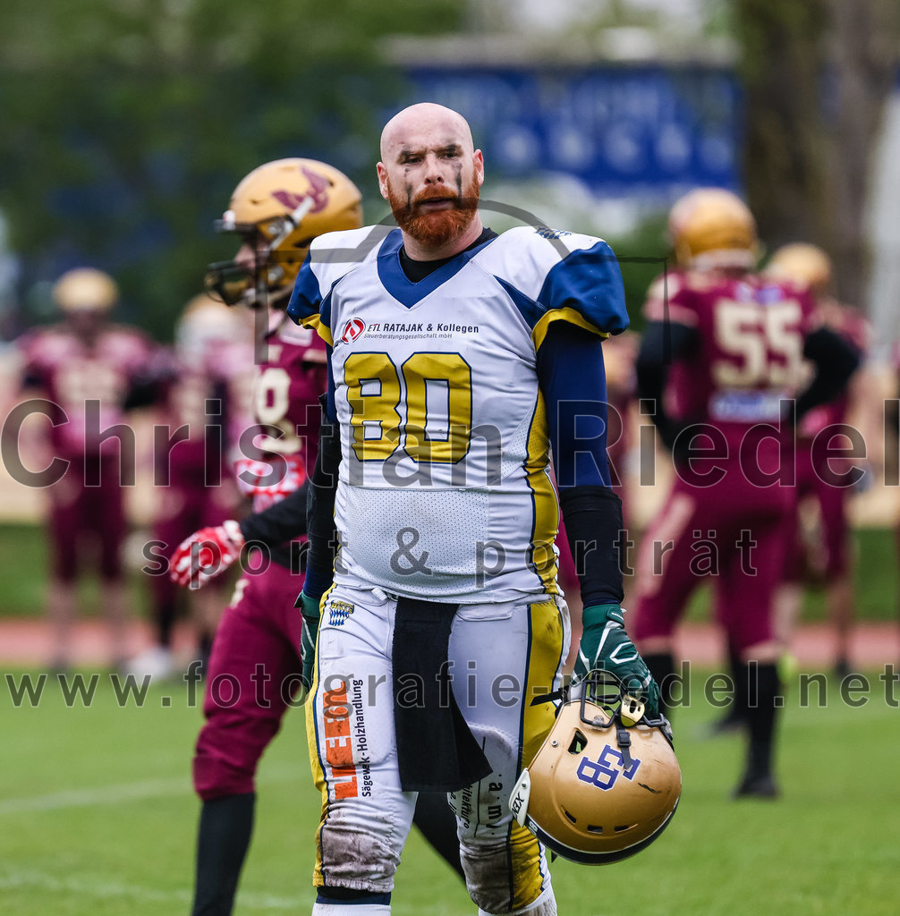 2022-04-30_130_Erding_Bulls_gegen_Regensburg_Phoenix | Erding, Deutschland, 30.04.2022:
Football, Regionalliga 2022, 1. Spieltag, Erding Bulls gegen Regensburg Phoenix

Foto: Christian Riedel / fotografie-riedel.net