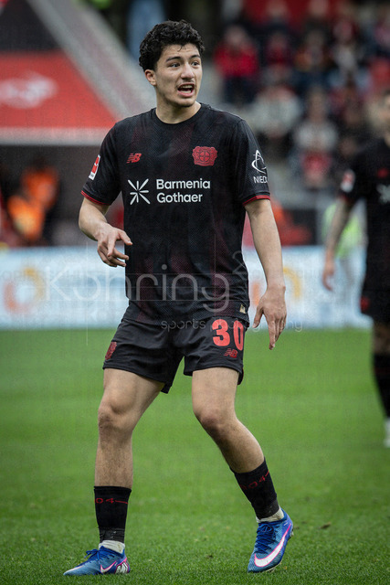 German Bundesliga, Bayer 04 Leverkusen vs. VfL Wolfsburg, 04.04.2026 | LEVERKUSEN, GERMANY - APRIL 4, 2026 :  Ibrahim Maza (Bayer 04 Leverkusen, 30) in discussions during the German Bundesliga match on gameday 28 between Bayer 04 Leverkusen vs. VfL Wolfsburg at BayArena on April 4, 2026 in Leverkusen, Germany. DFL REGULATIONS PROHIBIT ANY USE OF PHOTOGRAPHS AS IMAGE SEQUENCES AND/OR QUASI-VIDEO.