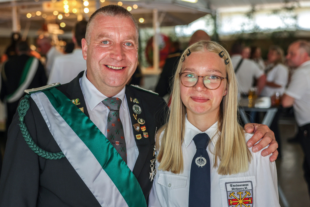 top-top.de 240629-059 | Foto, Video, Fotografie, Videografie, Fotobox, DJ, Discjockey, Musik, Musikbox, Veranstaltung, Photobooth, Amazon, Ebay, Buchtipp, Bestseller, Autor, Verlag, Buch, Wesel, Hamminkeln, NRW, Dinslaken, Rees, Drohne, Hochzeit, Party, Fotobox, Wesel, Fotograf