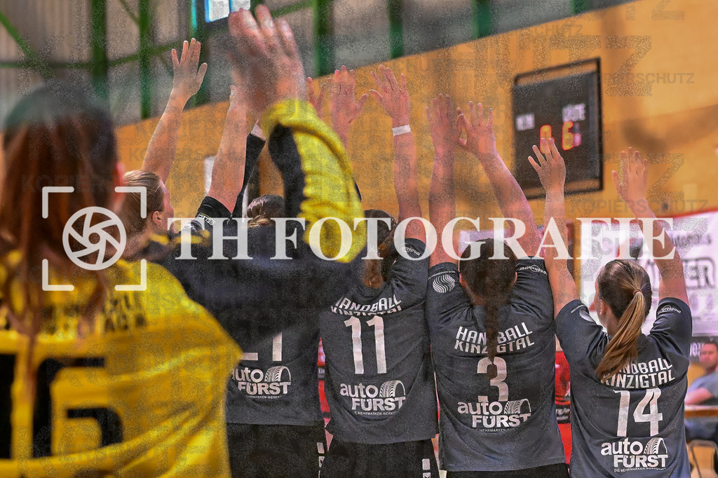 GER, SG Maulburg/Steinen - HB Kinzigtal, Handball, Suedbadenliga, 22. Spieltag, Saison 2023/2024, 27.04.2024 | Annika Frick (HB Kinzigtal, #16) erwartet einen Wurf

GER, SG Maulburg/Steinen - HB Kinzigtal, Handball, Suedbadenliga, 22. Spieltag, Saison 2023/2024, 27.04.2024

Foto: TH Fotografie/Thomas Hess