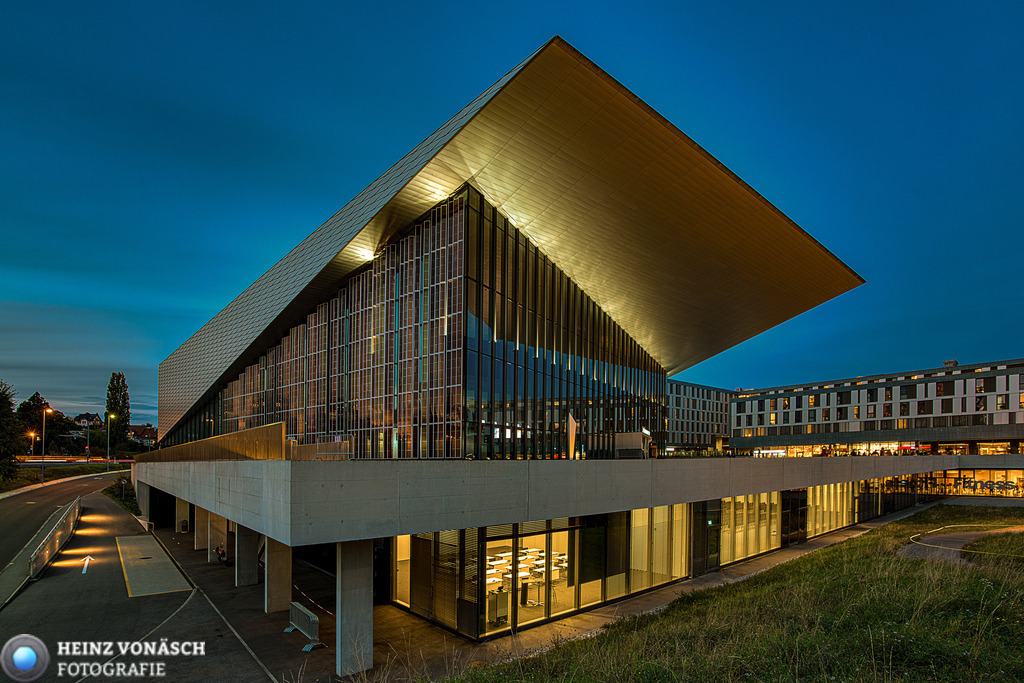 Alte_Architektur_0022 | Alle Bilder von Heinz Vonäsch Fotografie können alle zu günstigen Preisen gekauft werden! Download der Bilder, Ausdrucke, Postkarten, Tassen T-Shirts, Kalender, Alu- Dibond usw. - Realisiert mit Pictrs.com