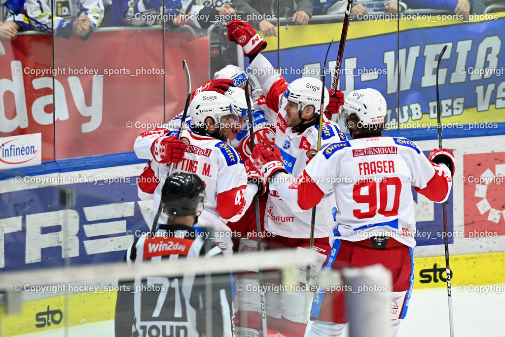 EC IDM Wärmepumpen VSV vs. EC KAC 10.12.202 | Jubel EC KAC Mannschaft, #12 Maier David, #81 van Ee Finn, #90 Fraser Matthew, #47 Witting Marcel