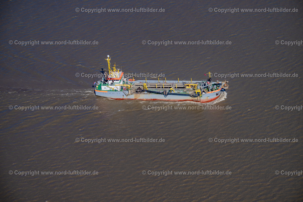 Saugbagger_Amazone_Auf_Der_Elbe_ELS_2712060423 | BALJE 06.04.2023 Schiff - Spezialschiff in Fahrt Saugbaggerschiff "Amazone" ( IMO-Nummer: 9158630 ) in Fahrt auf der Elbe in Balje im Bundesland Niedersachsen, Deutschland. // Ship - special ship in motion Suction dredger ship "Amazone" (IMO number: 9158630) in motion on the Elbe in Balje in the state Lower Saxony, Germany. Foto: Martin Elsen