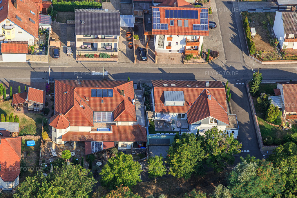Luftbild: Ortsansicht im Ortsteil Hardtwald in Neupotz im Bundesland Rheinland-Pfalz in Deutschland. Foto: IMG_122169.jpg vom 11.08.2020 durch Werner Riehm/FLY-FOTO.de