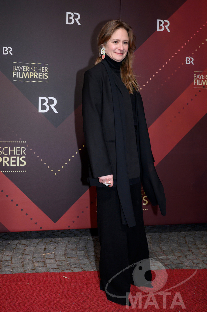 _DWI5456 | Julia Jentsch  bei der Verleihung des 47. Bayerischen Filmpreises 2026  im Prinzregententheater. München, Deutschland. Der Bayerische Filmpreis wird seit 1979 von der Bayerischen Staatsregierung verliehen, um die Bedeutung des Kinofilms als Kulturgut herauszustellen - Realisiert mit Pictrs.com