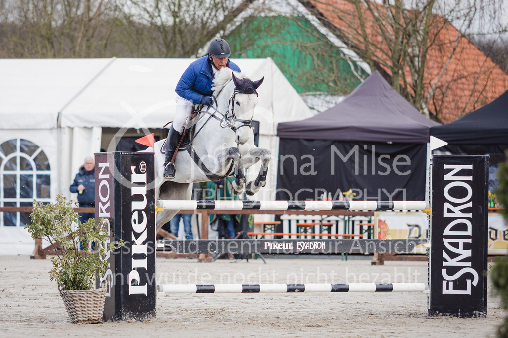 220402_HF-Laar_M2-Springen-403 | SEASON OPENING 2022
Herford Laar
03.04.2022
13 Springprfg.m.steigenden Anforderungen Kl.M**