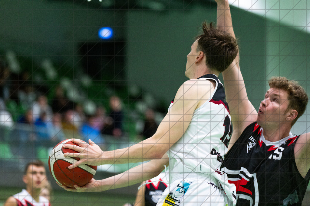 2. RL West | 19.10.2024 | BBC OS vs. Bad Essen | 2. RL West | 19.10.2024 | BBC OS vs. Bad Essen - - - - - CREDIT, www.bullenfotos.de, Martin König, Hörner Weg 40, D-49078 Osnabrück, +4917663732967, Nutzung und Weitergabe nur zu den vereinbarten Zwecken. Presseanfragen an Ersteller. Alle Rechte beim Ersteller. - - - - - - Realisiert mit Pictrs.com