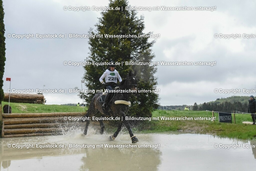 20230513_CCI2_Section2_Gelände_0431 | equistock