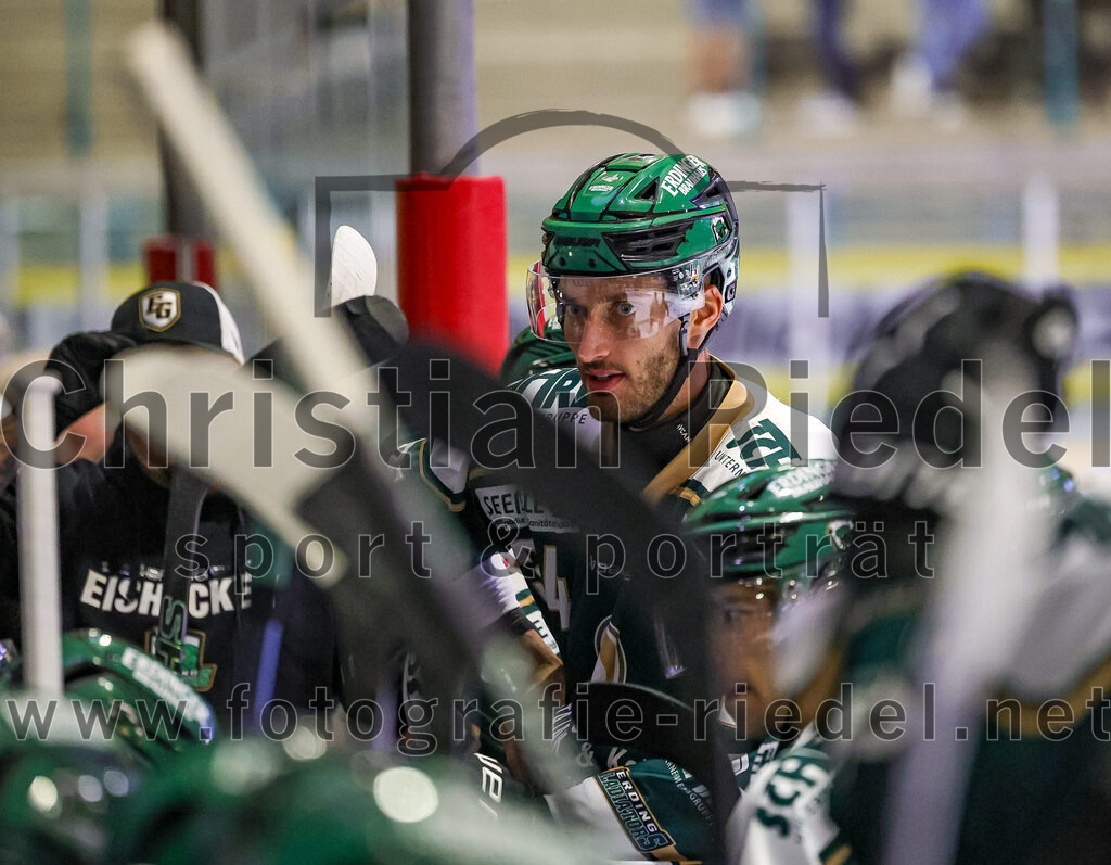 2025-08-22_055_TSV_Erding_gegen_EV_Fuessen | Erding, Deutschland, 22.08.2025:Eishockey, Oberliga Süd 2025 / 2026, Testspiel, TSV Erding gegen EV Füssen, Endergebnis: 1:4Bastian Cramer (Erding Gladiators, #34)Foto: Christian Riedel / fotografie-riedel.net