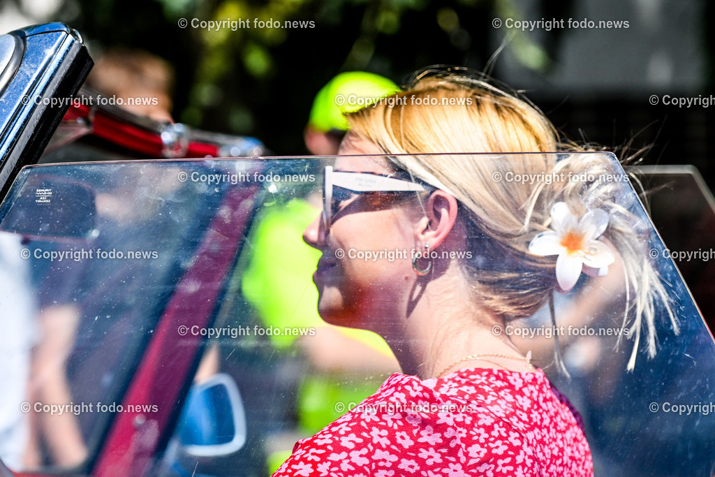 Slowakei_ Povazska Bystrica_ Veteran Tour Manin_ 14.06.2025-239 | 14.06.2025, Slowakei, SVK, Trenciansky kraj, Povazska Bystrica, im Bild Oldtimer Klub, Historische Fahrzeuge, Veteran Tour Manin, Auto, Alt, Besucher, Menschen, Feature, Symbolbild