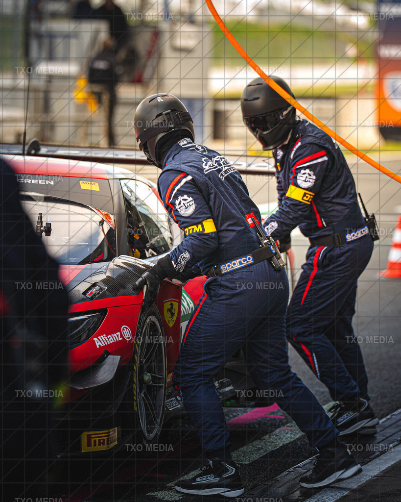 _TXM5173 | Exklusive Motorsport-Fotografie aus Leipzig von TXO Media – für Rennfahrer, Teams & Sponsoren. Sausemuth liefert starke Bilder, die Emotion zeigen. Jetzt buchen & glänzen! - Realisiert mit Pictrs.com