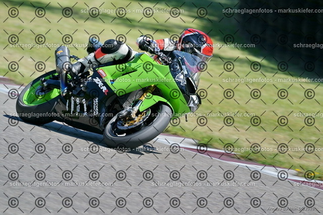26BT01-1095 | 042 - Realisiert mit Pictrs.com