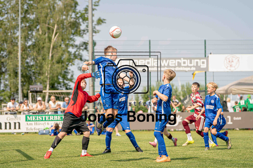 Fußball I E-Junioren I Saison 2025-2026 I OM-Cup Lüsche I Samstag  I 22530 | jns.sportfotos - Realisiert mit Pictrs.com