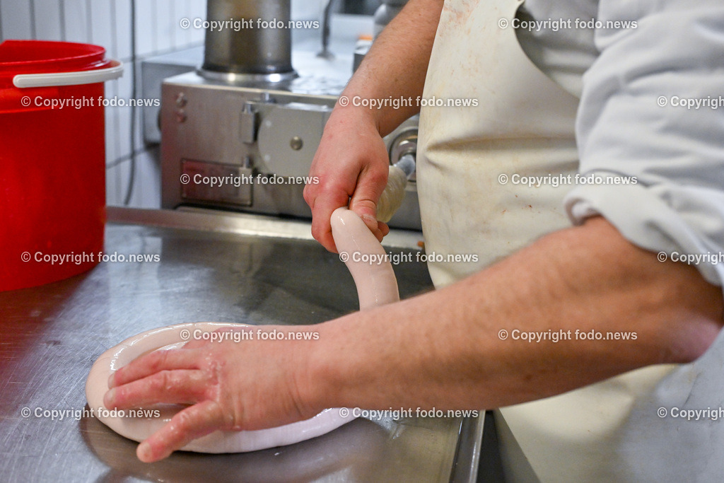 Fleischerei Fischelmaier_ Pabneukirchen_ 03.04.2024-17 | 03.04.2024, Pabneukirchen, AUT, Fleischerei Fischelmaier, im Bild Wurstproduktion