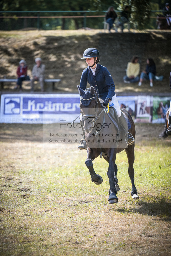 DOS_0097 | Entdecke hochwertige Reitturnierfotos von Foto Oger. Professionell, emotional und authentisch – jetzt Lieblingsmomente im Shop bestellen.Deutschlandweite Turnierfotografie. - Realisiert mit Pictrs.com