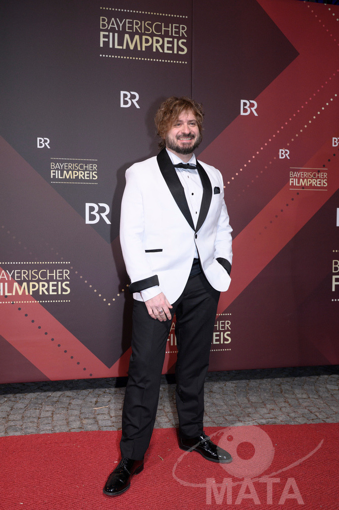 _DWI5039 | Daniel Christensen bei der Verleihung des 47. Bayerischen Filmpreises 2026  im Prinzregententheater. München, Deutschland. Der Bayerische Filmpreis wird seit 1979 von der Bayerischen Staatsregierung verliehen, um die Bedeutung des Kinofilms als Kulturgut herauszustellen - Realisiert mit Pictrs.com