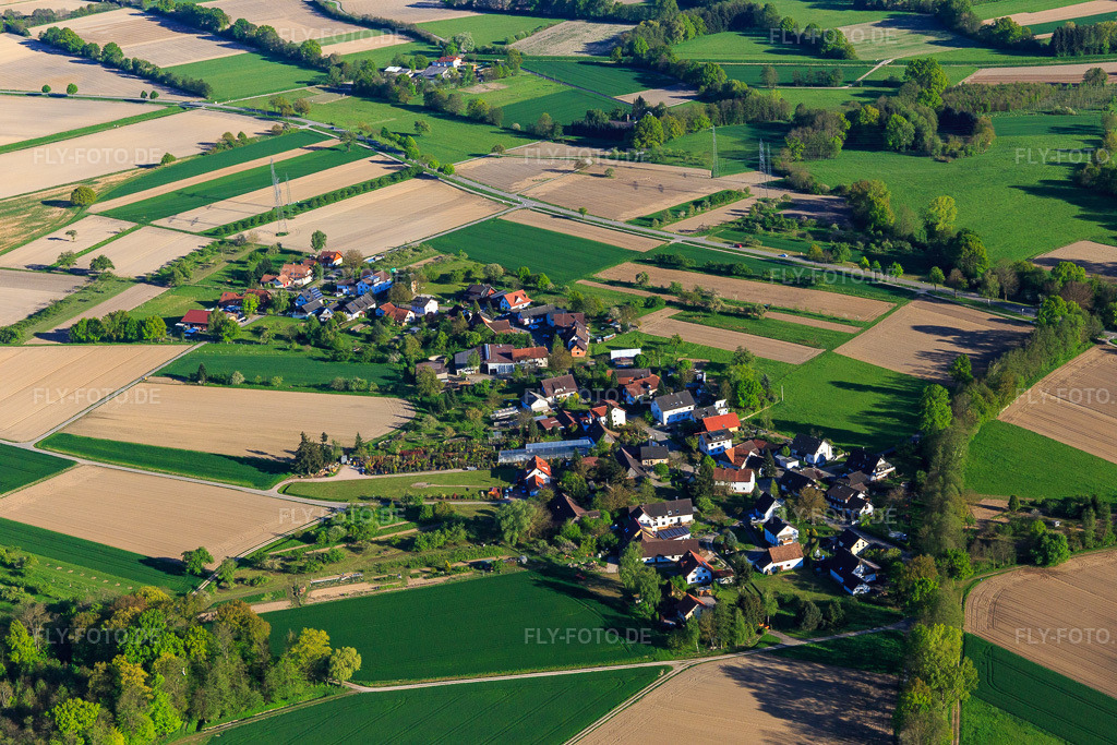 Luftbild: Dorfansicht aus Nordwesten im Ortsteil Unzhurst in Ottersweier im Bundesland Baden-Württemberg in Deutschland. Foto: IMG_099106.jpg vom 23.04.2017 durch Werner Riehm/FLY-FOTO.de