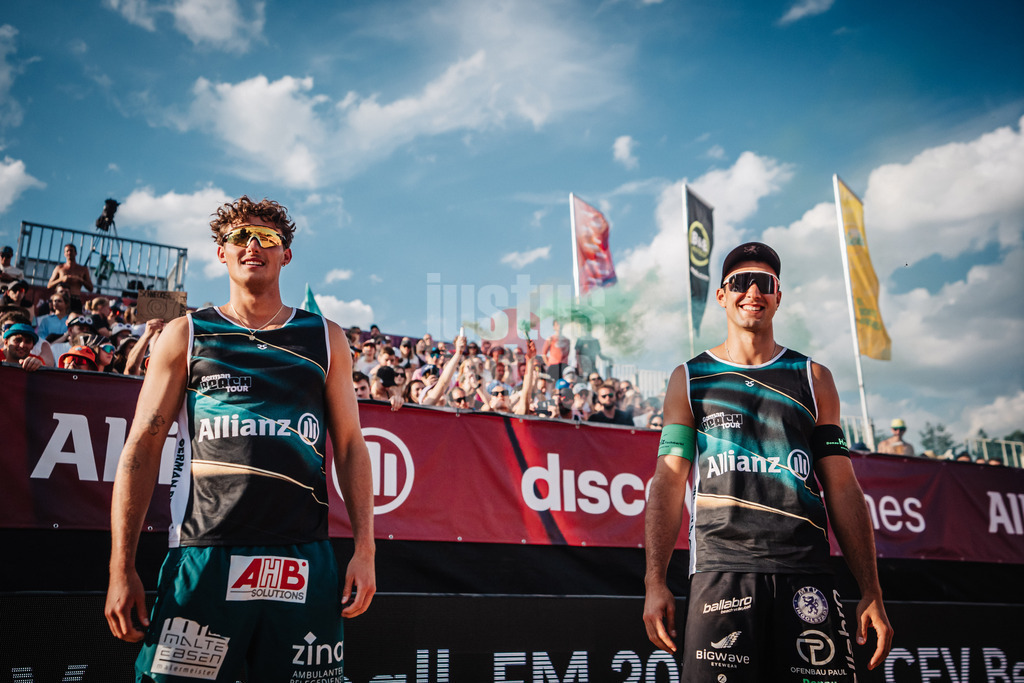 Beachvolleyball | Männer | Allianz German Beach Tour 2025 | Tourstop München | 05.07.2025 | v.l. Hennes Nissen und Kim Huber