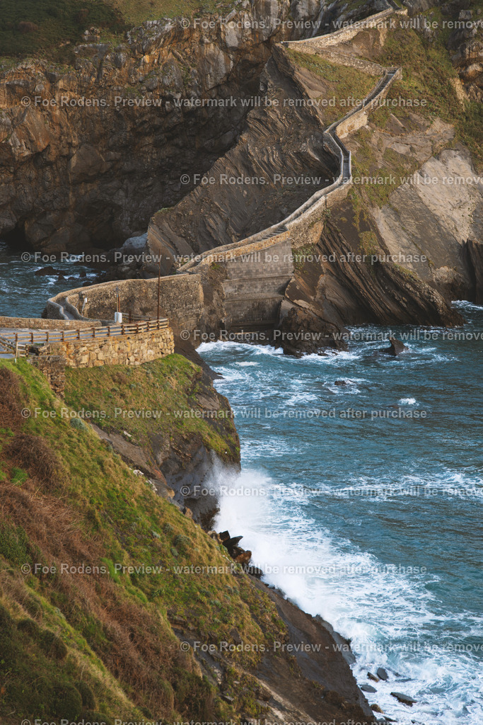San Juan de Gaztelugatxe | Ein weiteres Foto des Felsens von San Juan de Gaztelugatxe, Spanien - Realisiert mit Pictrs.com