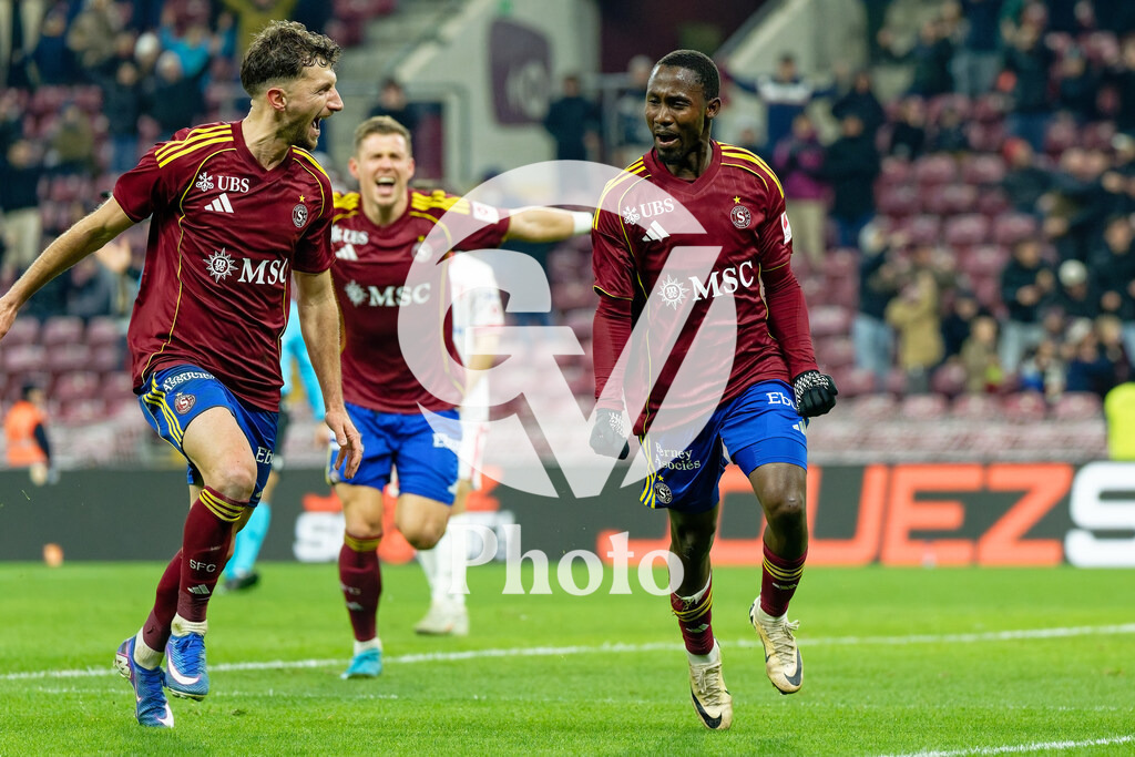 Brack Super League - Servette FC v FC Sion | Ablie Jallow (30 Servette FC) celebrates after scoring his team's third goal  during the Brack Super League match between Servette FC and FC Sion at Stade de Geneve in Geneva, Switzerland