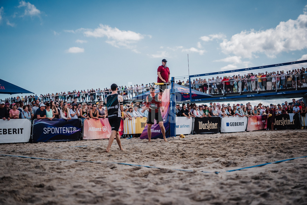 Beachvolleyball | Männer | Deutsche Meisterschaften 2025 Timmendorfer Strand | 06.09.2025 | v.l. Clemens Wickler und Nils Ehlers jubeln