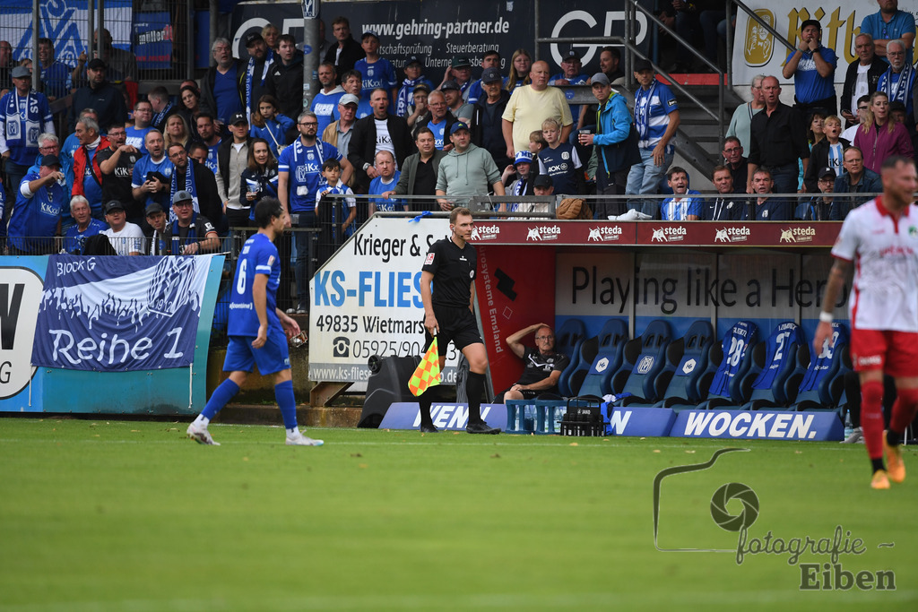SV Meppen-VfB Lübeck | Herren Regionalliga Nord; SV Meppen (blau)-VfB Lübeck (weiß) am 01.08.2025 in Meppen (Hänsch-Arena), Photo: Philip Eiben 2025 - Realisiert mit Pictrs.com