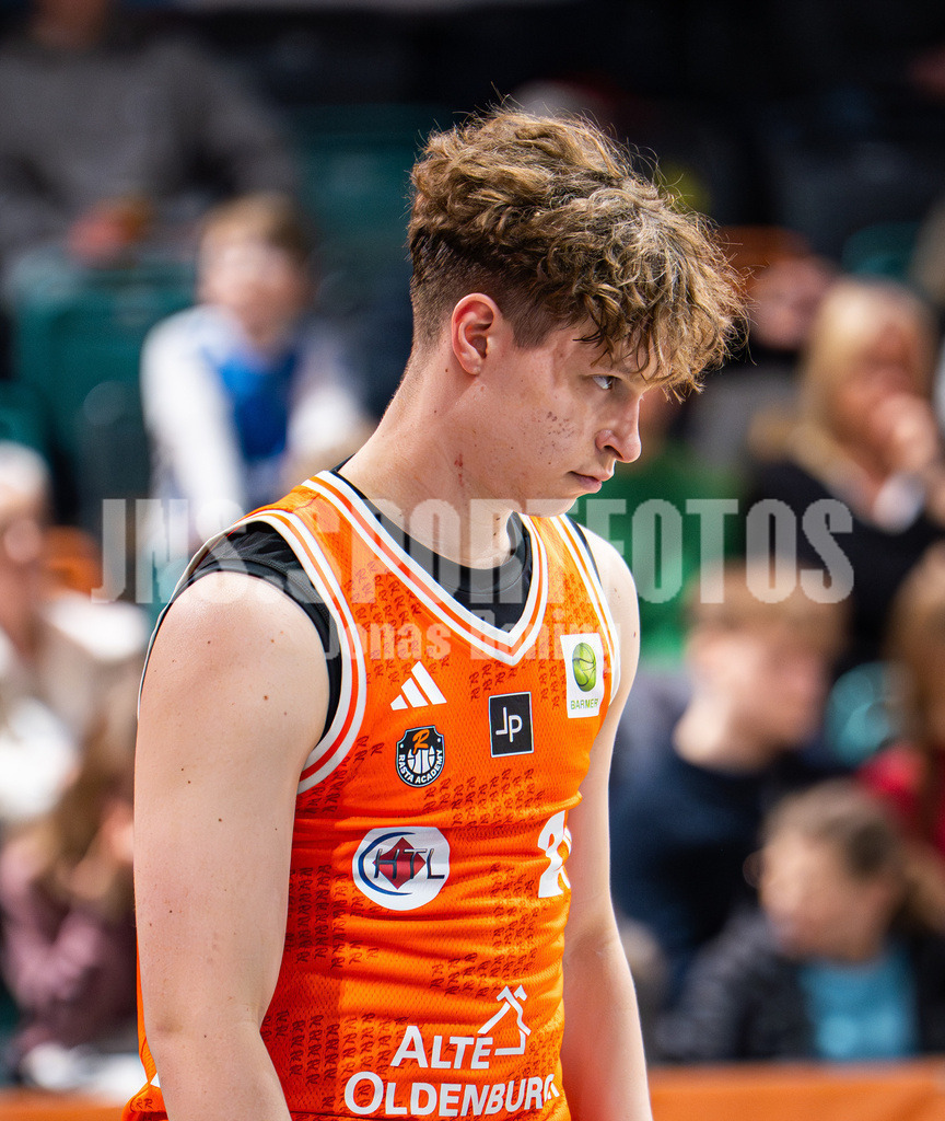 Basketball I Herren I Saison 2025-2026 I ProB Nord I 18. Spieltag I Rasta Vechta II - LOK Bernau-05 | Roy Krupnikas (24,Rasta Vechta II) - Realisiert mit Pictrs.com