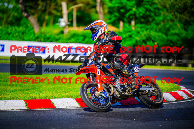 MaZZes_FotoMatrix_240511_6021986_8631 | UE40