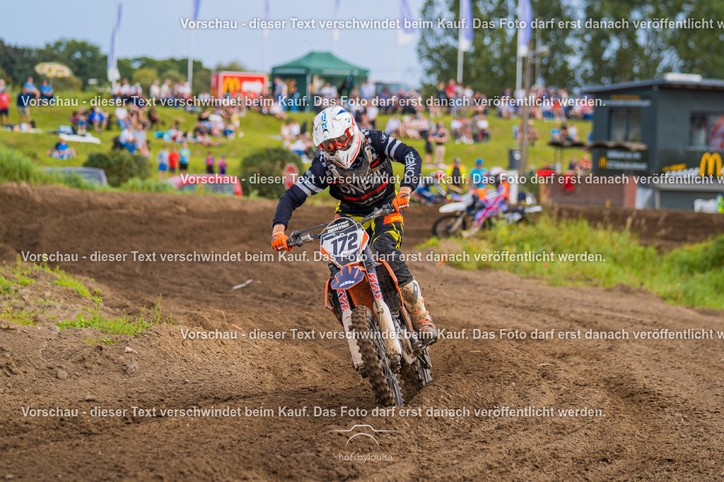 09_21_LM_Schenkenhorst-2729 | Sportfotografin aus Berlin-Brandenburg mit Fokus auf Motocross. Ich halte deine sportliche Leistung und echte Emotionen auf und neben der Strecke professionell fest. Entdecke die Fotos von deinem Rennen und bestelle sie direkt hier im Shop.