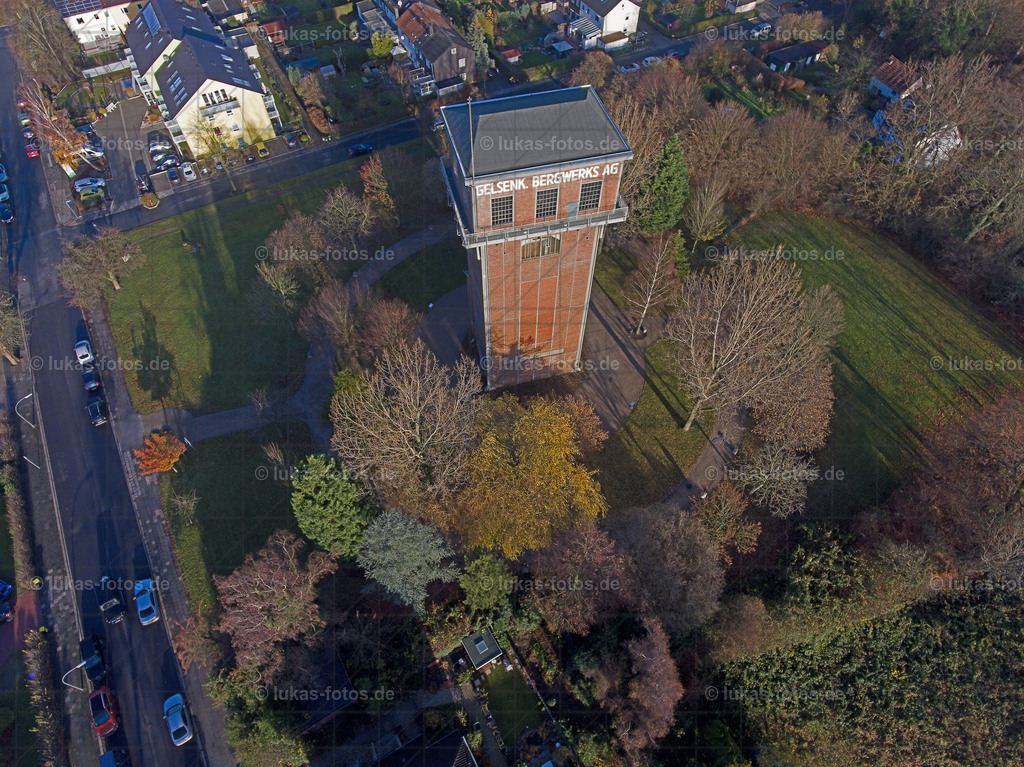 2018-12-04cr LUFT Hammerkopfturm Schwerin Baumkreis Foto Lukas 013 | Luftbild Hammerkopfturm Schwerin Baumkreis - Realisiert mit Pictrs.com