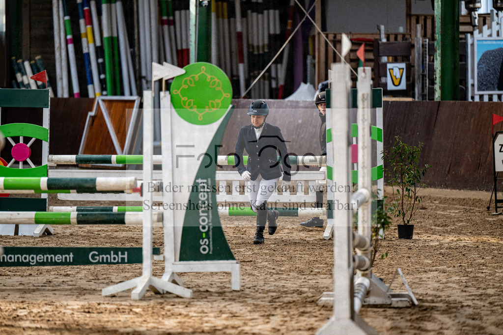 DOS_6110 | Entdecke hochwertige Reitturnierfotos von Foto Oger. Professionell, emotional und authentisch – jetzt Lieblingsmomente im Shop bestellen.Deutschlandweite Turnierfotografie. - Realisiert mit Pictrs.com