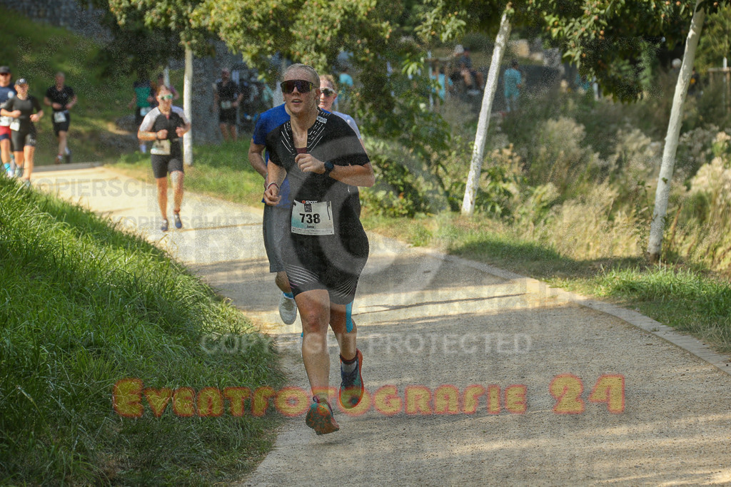 250824_1445_EX1_7403 | Sportfotografie im Rhein-Sieg Kreis, Köln, Bonn, NRW, Rheinland Pfalz, Hessen, etc. Unser Tätigkeitsfeld umfasst den Laufsport vom Volkslauf über den Marathon, Duathlon, Triathon bis zum Ultralauf wie Kölnpfad Ultra oder Schindertrail.