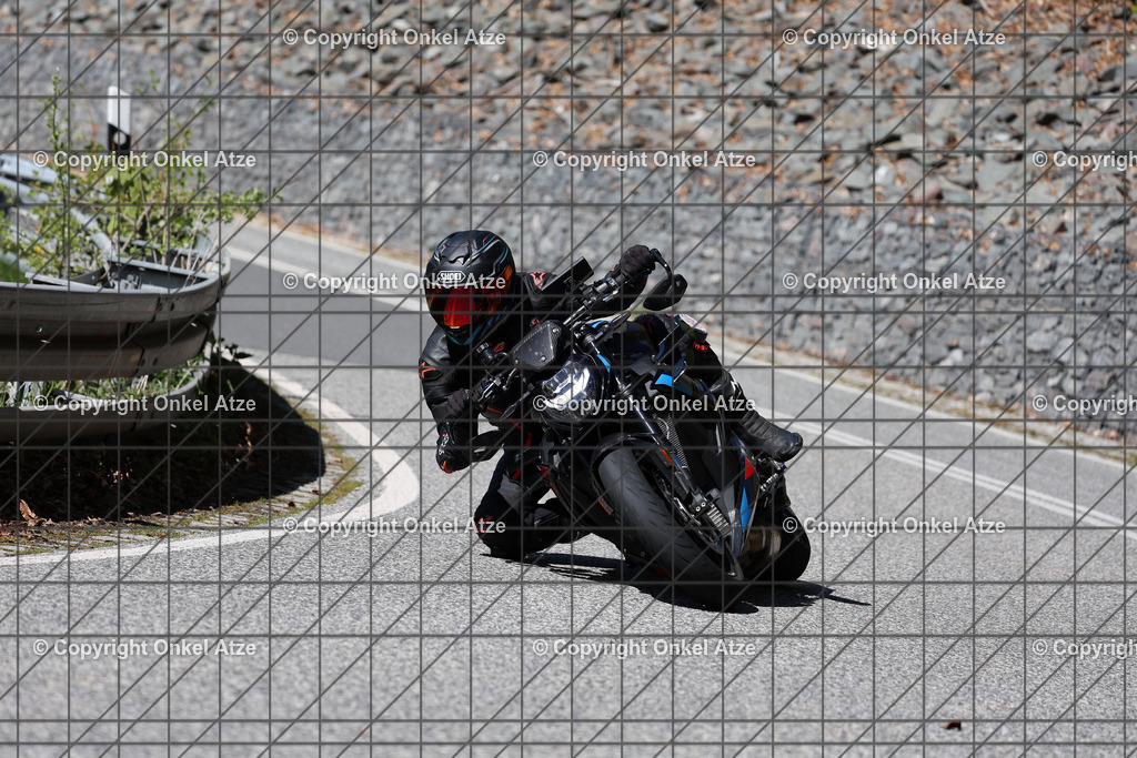 IMG_8038 | Fotograf am Kyffhäuser. Onkel Atze. Kyffhäuser Rennstrecke. Café36. Motorsportfotografie. - Realisiert mit Pictrs.com