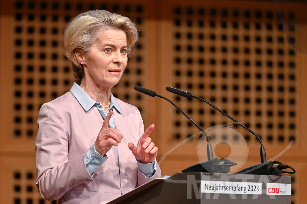 _DWI0724 | Politikerin Ursula von der Leyen beim CDU-NRW Neujahrsempfang in Düsseldorf. Düsseldorf, 28.01.2023 - Realisiert mit Pictrs.com