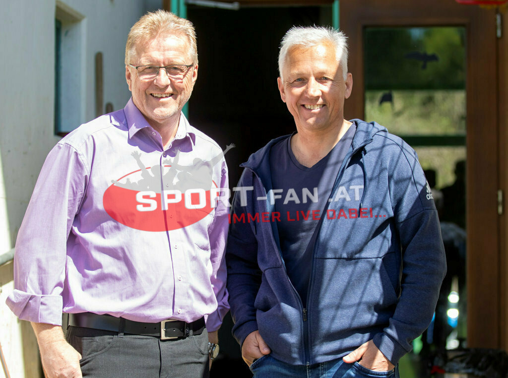 Portugal  U15 -Czech Republic U15 | Reinhard Antolitsch, Walter Hartlieb ; Portugal  U15 -Czech Republic U15 am 29.04.2022 in Arnoldstein
(Sportplatz), AUSTRIA, (Photo by Ernst Krawagner sport-fan.at) - Realisiert mit Pictrs.com