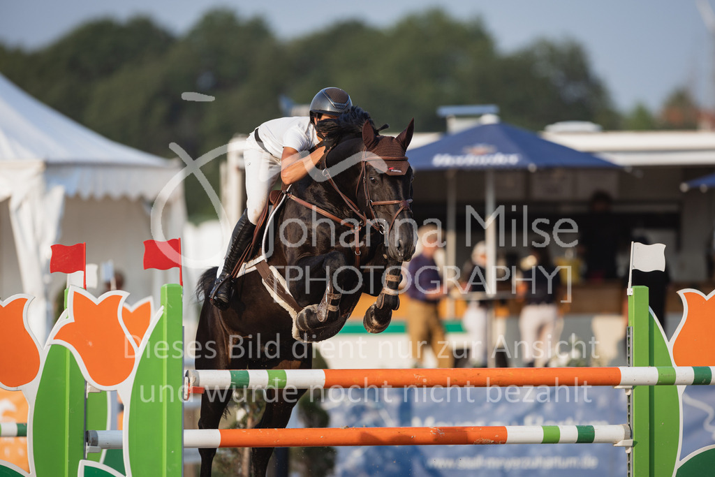 230624_PfSpTa_GroßerPreis-296 | Deine schönsten Turniermomente als professionelle Fotos! Entdecke hochwertige Pferdesport-Fotografie im Online-Shop. Jetzt Fotos finden & bestellen!
