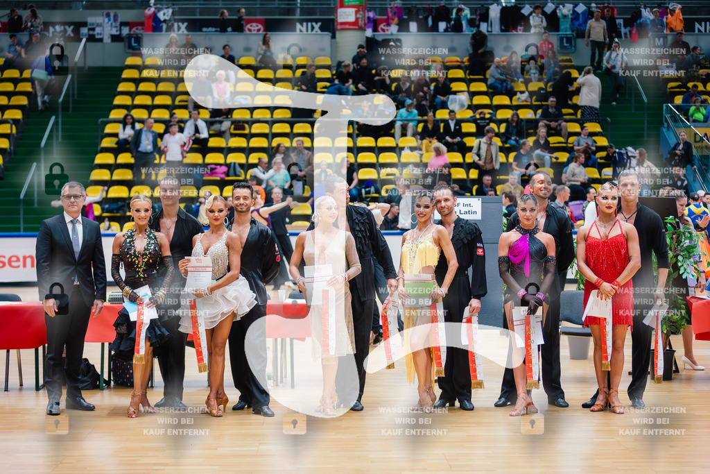 Hessen Tanzt WDSF International Open Latin Siegerehrung-2025-05-18-5475 | Webshop for digital downloads and prints of dance sport, event & show photographer Julian Link - Realisiert mit Pictrs.com