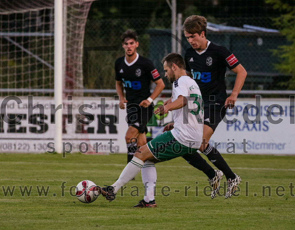 2023-08-18_028_FC_Schwaig_gegen_TSV_Kastl | Oberding, Deutschland, 18.08.2023:
Fußball, Landesliga Südost 2023 / 2024, 7. Spieltag, FC Schwaig gegen TSV Kastl, Endergebnis: 2:2

Tobias Bartl (FC Schwaig, #37), Michael Renner (TSV Kastl, #25)

Foto: Christian Riedel / fotografie-riedel.net