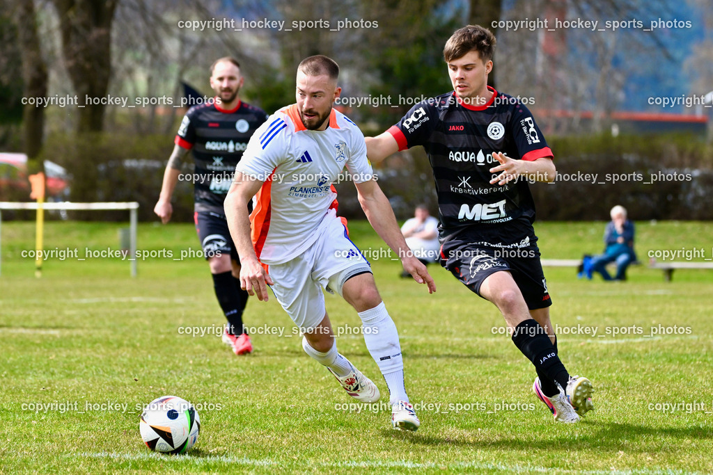 SV Rothenthurn vs. FC Dölsach | #8 Silvio Mandl FC Dölsach, #11 Florian Alfred Hackl SV Rothenthurn, SV Rothenthurn vs. FC Dölsach, SV Rothenthurn vs. FC Dölsach am 04.04.2026 in Rothenthurn (Sportplatz Rothenthurn), Austria, (Photo by Bernd Stefan)