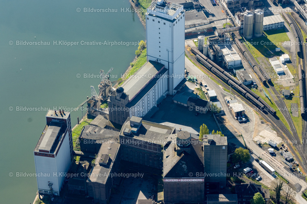 Luftbild Chempark Krefeld-Uerdingen_Deutschland_Europa-6179 | Chempark Krefeld-Uerdingen is an industrial park in Uerdingen, Krefeld,North Rhine-Westphalia , Germany,Europe - Realized with Pictrs.com