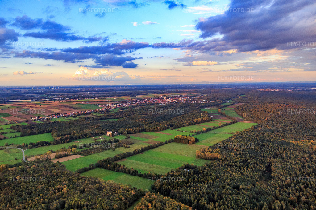 Luftbild: Gemähte Wiesen in der Otterbachniederung in Minfeld im Bundesland Rheinland-Pfalz in Deutschland. Foto: IMG_074729.jpg vom 14.10.2014 durch Werner Riehm/FLY-FOTO.de