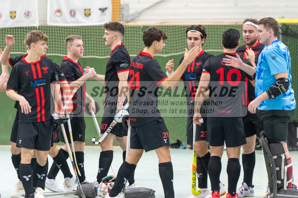 SFE_20251213_0028 | Köln, Deutschland, 13.12.2025:  Hockey 1. Bundesliga Herren Rot-Weiss - DSD Düsseldorf im KTHC Stadion Rot-Weiss Köln Tennis and Hockey Club am 13.12.2025 in Köln, Deutschland. (Foto von Fehrmann)Köln, Germany, 13.12.2025: Hockey 1. Bundesliga Herren Rot-Weiss - DSD Düsseldorf in KTHC Stadion Rot-Weiss Köln Tennis and Hockey Club at 13.12.2025 in Köln, Deutschland. (Foto from Fehrmann)