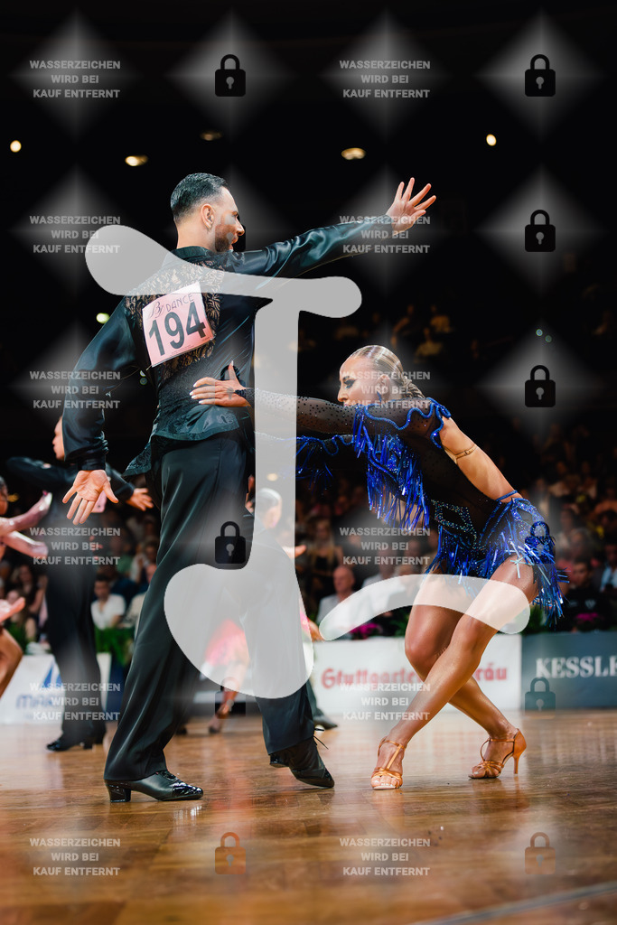 GOC 2025 - WDSF GrandSlam Latin 54th-55th (194) Mark Polishchuk _ Domenica Erontschenko (Germany)-2025-08-23-1357 | Webshop for digital downloads and prints of dance sport, event & show photographer Julian Link - Realisiert mit Pictrs.com